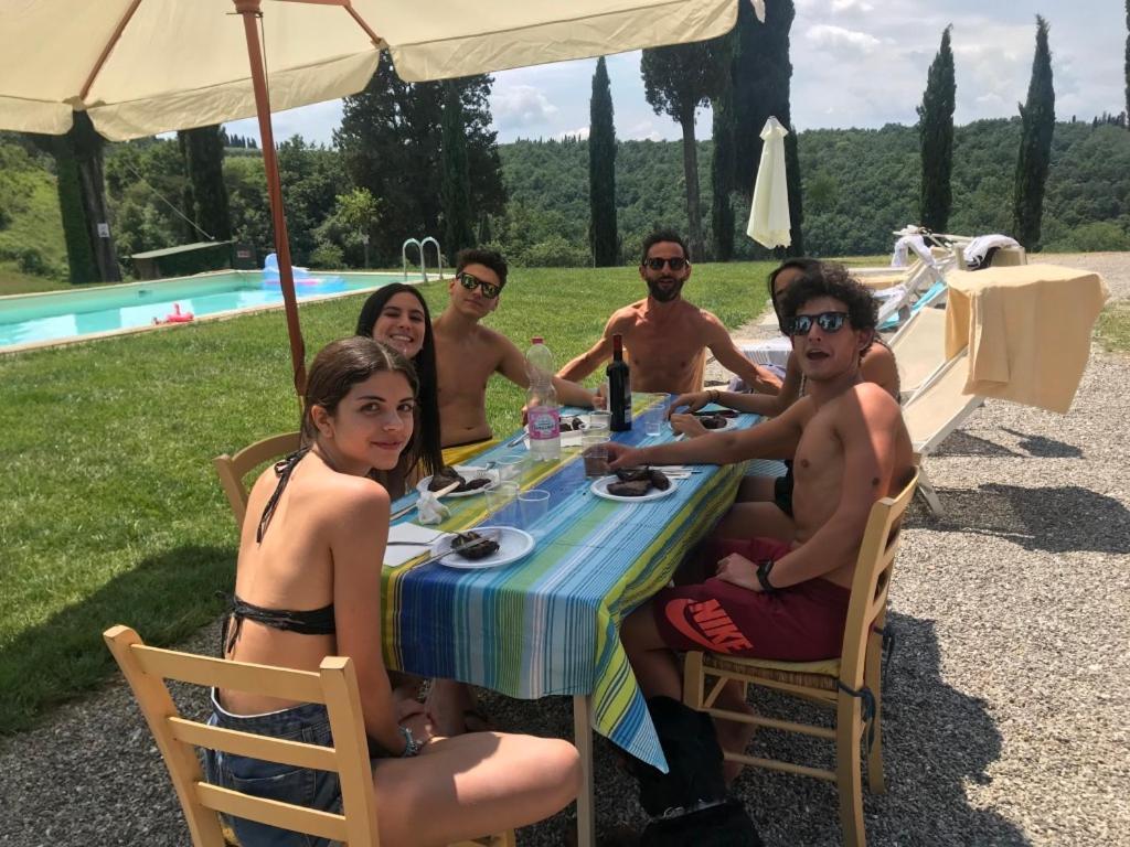 Casa Vacanze Podere Marilla Peccioli Luaran gambar
