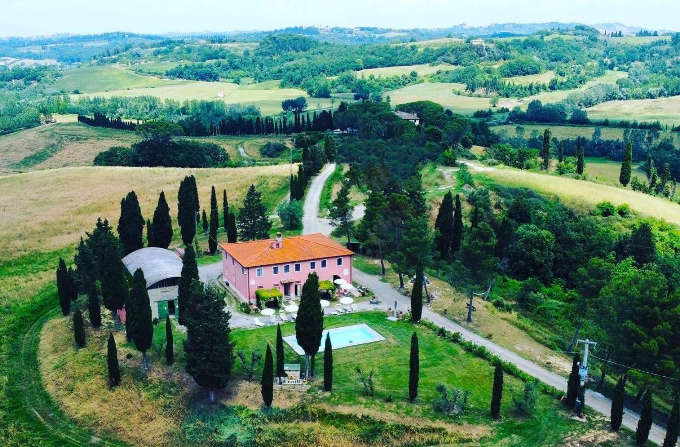 Casa Vacanze Podere Marilla Peccioli Luaran gambar