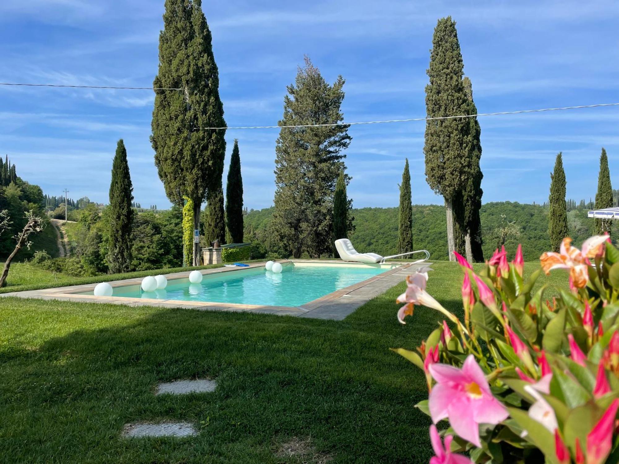 Casa Vacanze Podere Marilla Peccioli Luaran gambar