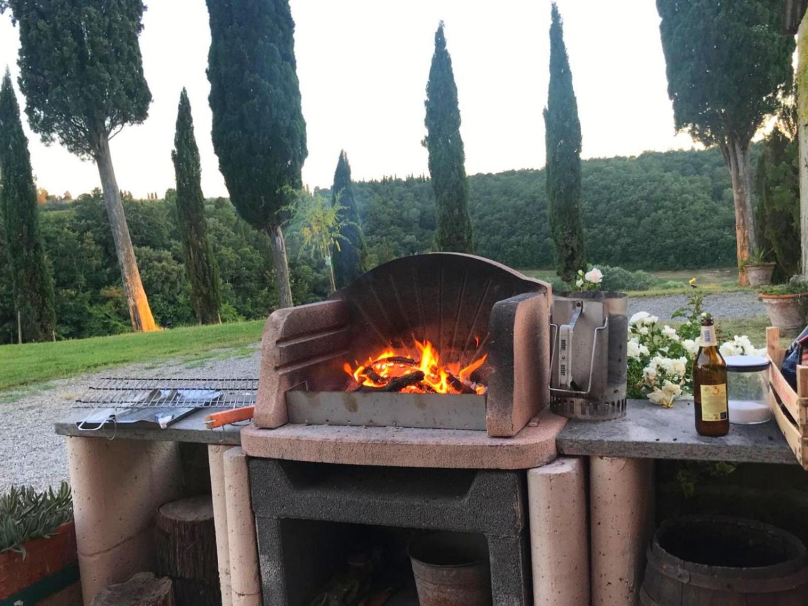 Casa Vacanze Podere Marilla Peccioli Luaran gambar